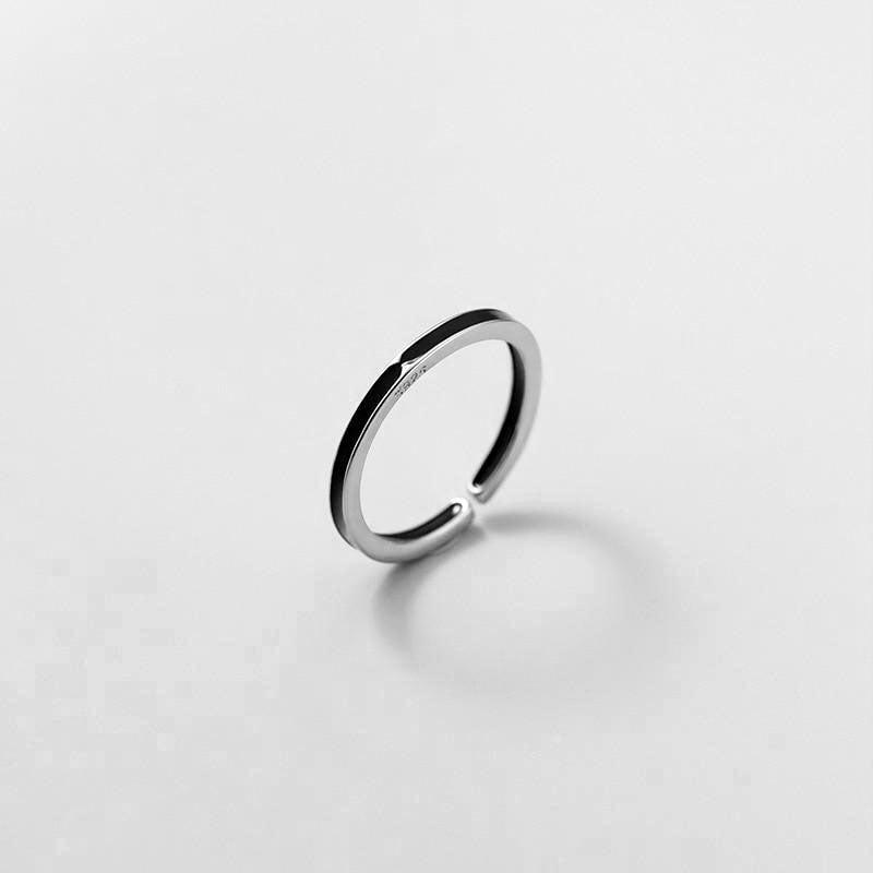 Classic Oval Black Stone Promise Ring | LUO